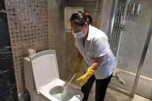 Bathroom - Yongqian Hotel (Yongde)