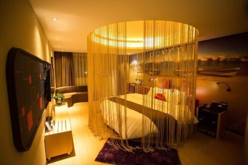 Thank Inn Hotel (Guangcai Great Market)
