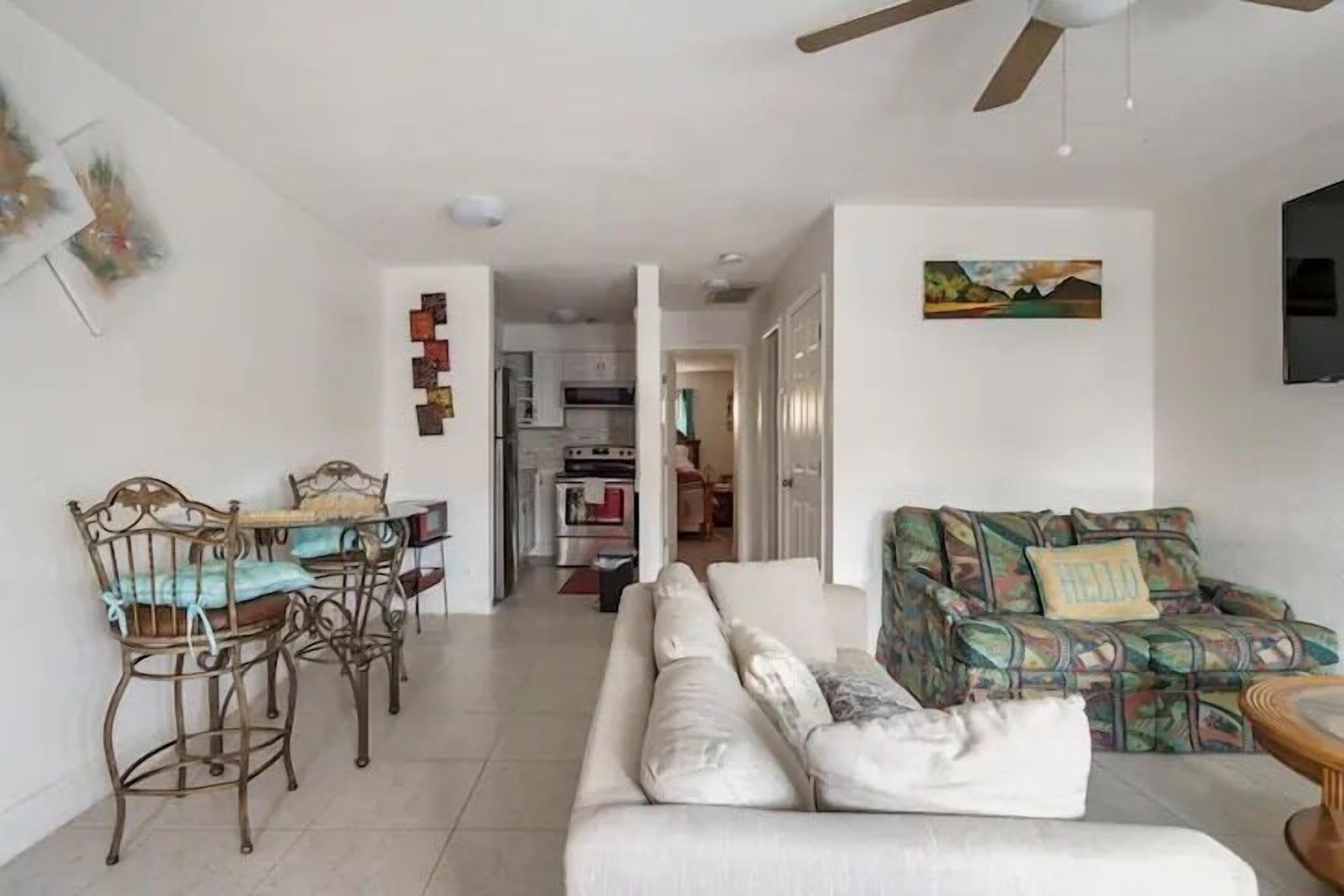 cheerful 1bed 1 bath in the beautiful city of Oakland Park -FL