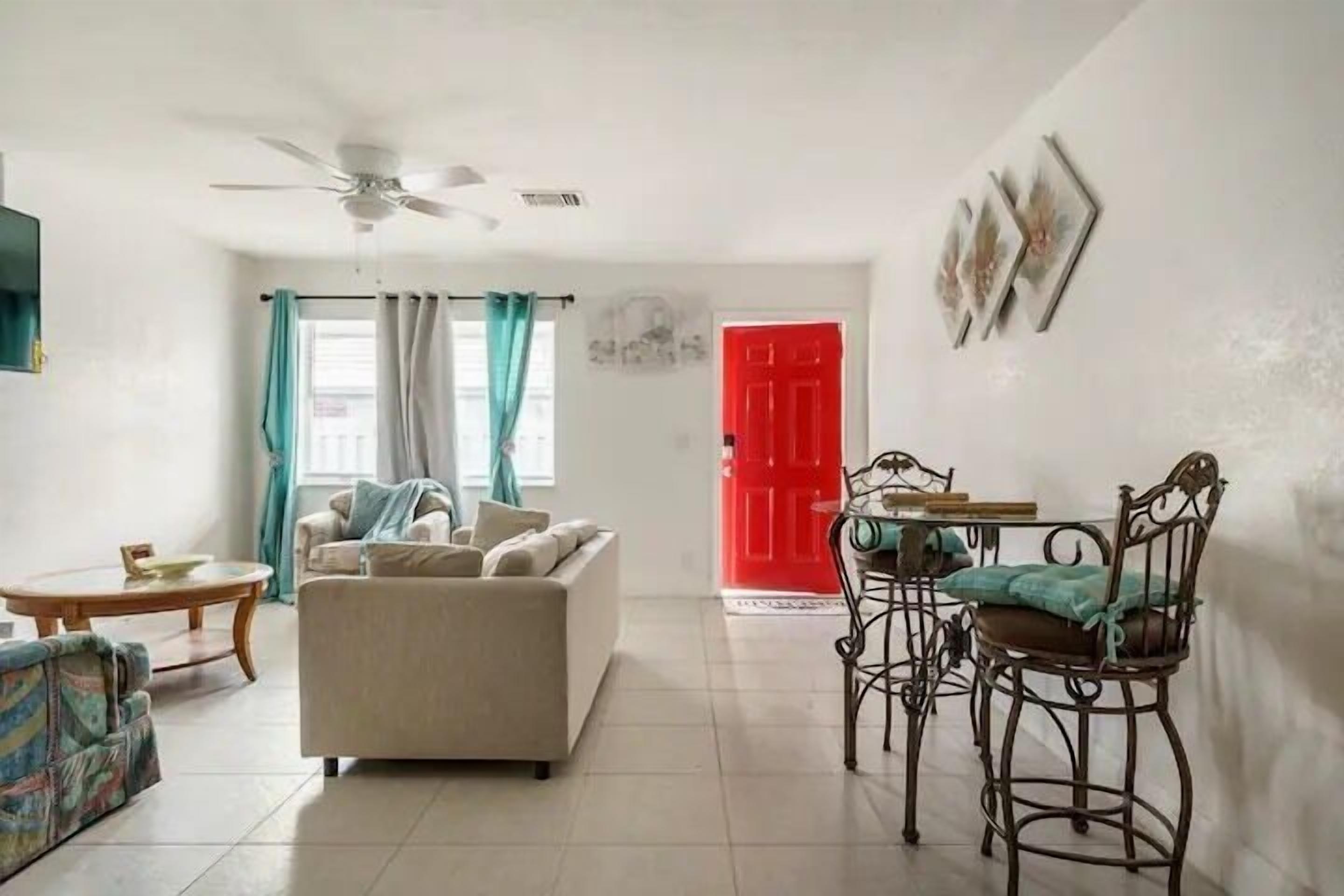 cheerful 1bed 1 bath in the beautiful city of Oakland Park -FL