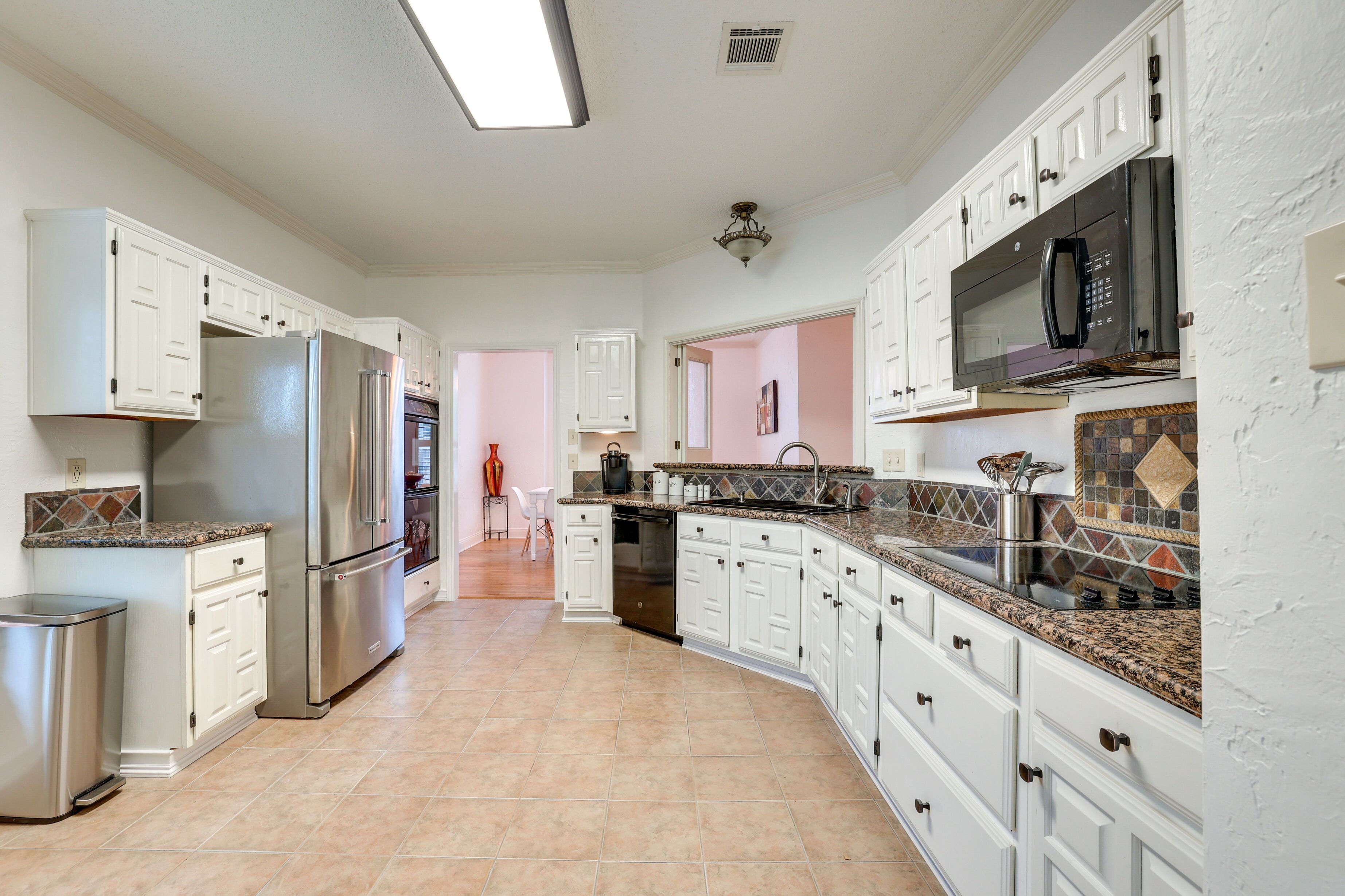 Modern Carrollton Home - Private Pool & Grill