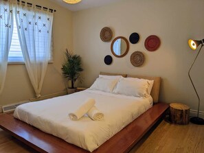 3 soverom, skrivebord og wi-fi (inkludert)