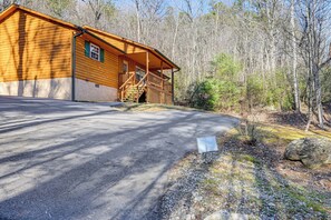 Exterior - 8 Mi to Chattooga River: Pet-Friendly Mtn Cabin (Clayton)
