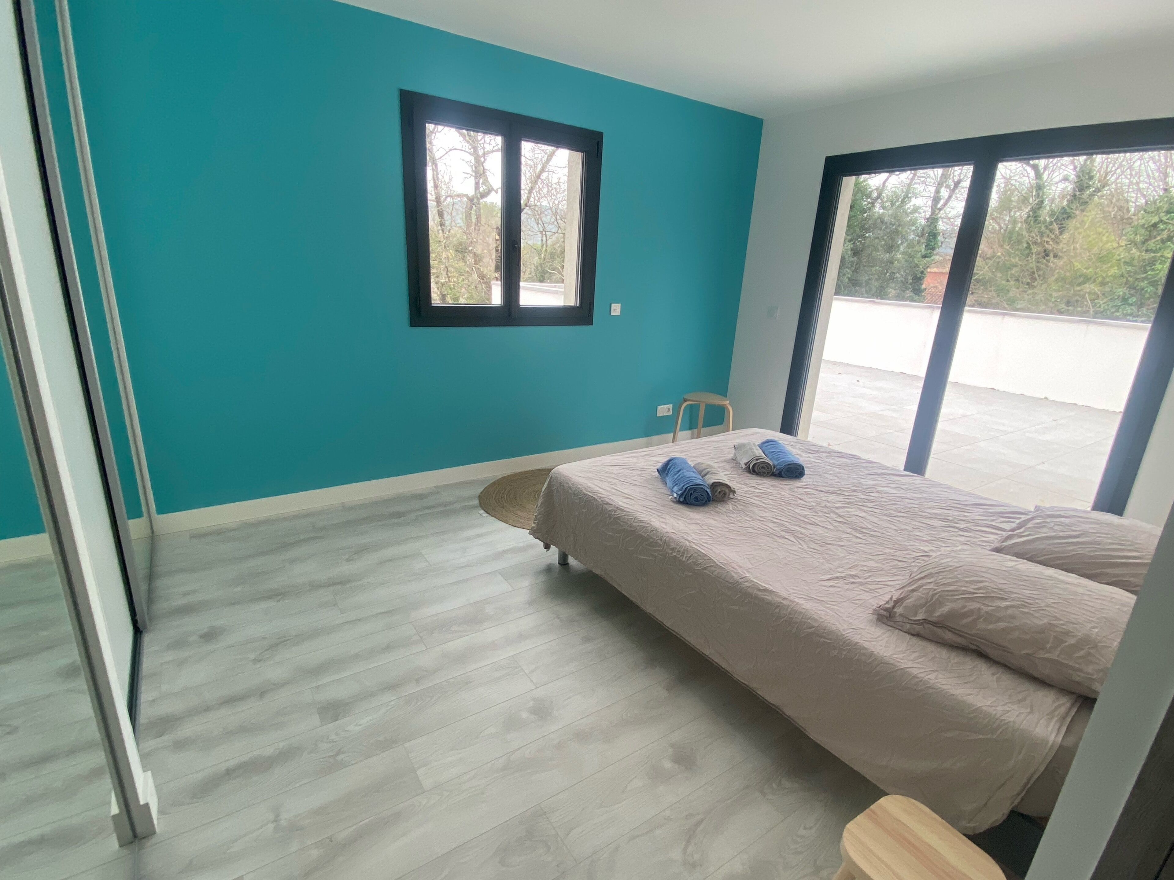 Magnificent villa with swimming pool