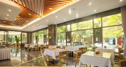 Xiniaogu Holiday Hotel