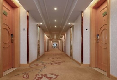 Vienna International Hotel (Lu'an Baisheng Dongjincheng)