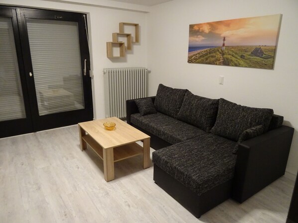 Smart TV, DVD player, video library