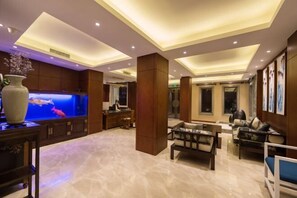 Nicht klassifiziertes Bild, 4 von 94, Schaltfläche