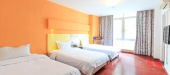 Makeboat Hotel (Zhuhai Lovers Road Riyuebei Branch)