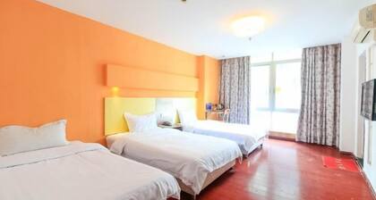 Makeboat Hotel (Zhuhai Lovers Road Riyuebei Branch)