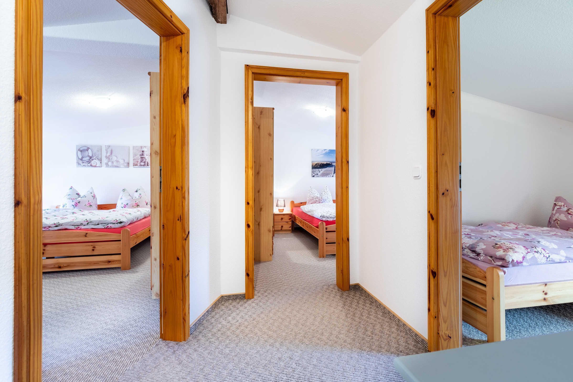 5 chambres, lit parapluie, Wi-Fi, draps fournis