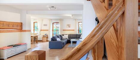 Televisión, chimenea