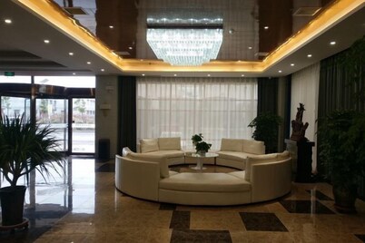 Lan Tian Business Hotel