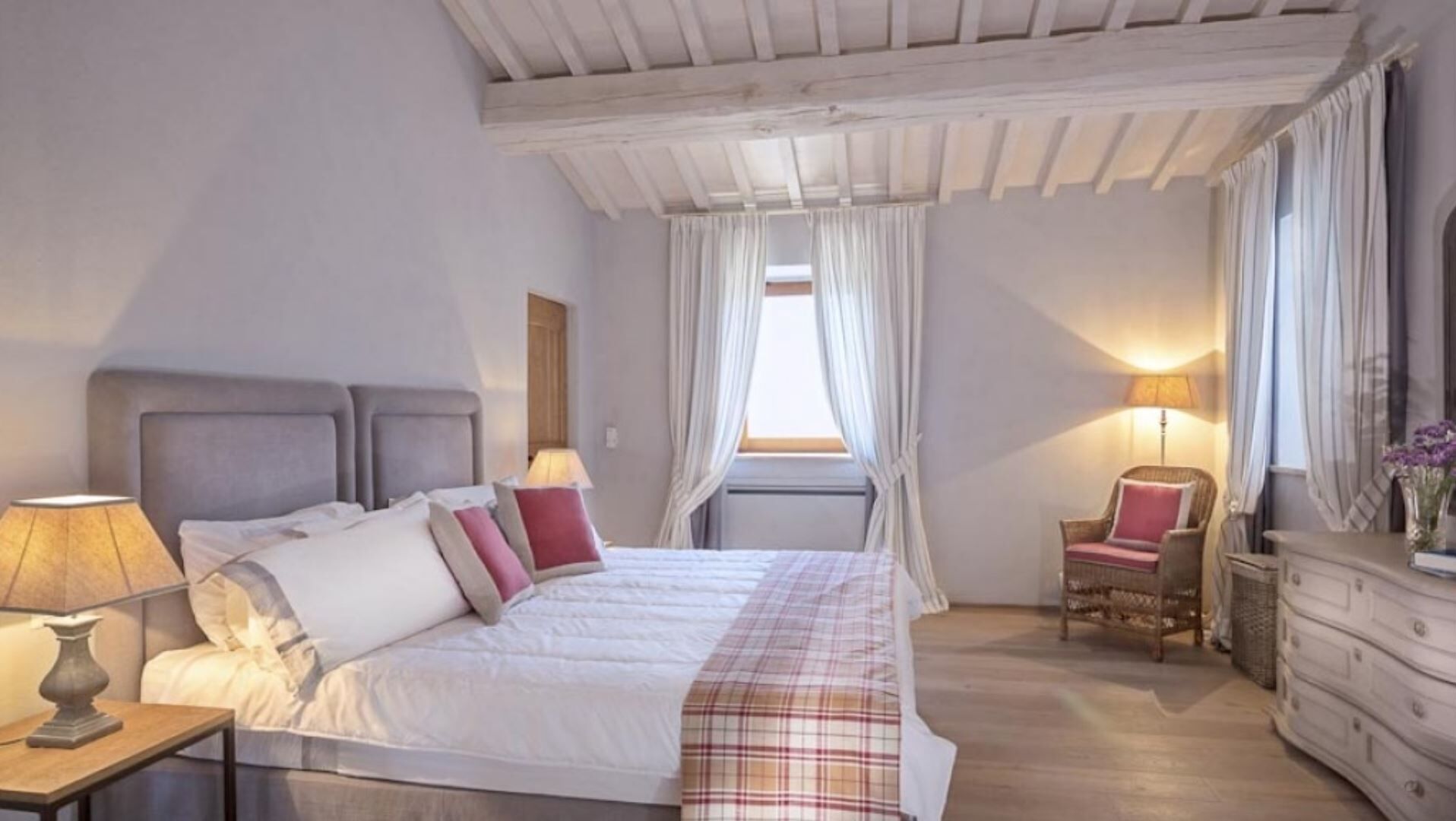 3 chambres, fer et planche à repasser, Wi-Fi