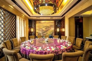 Nhà hàng
