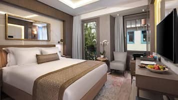 Superior Street View Room