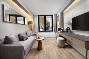 Two Bedroom Suite | Premium bedding, minibar, in-room safe, desk - Mula Hotel - Special Class (Istanbul)