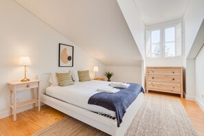 4 Schlafzimmer, Bügeleisen/Bügelbrett, kostenloses WLAN