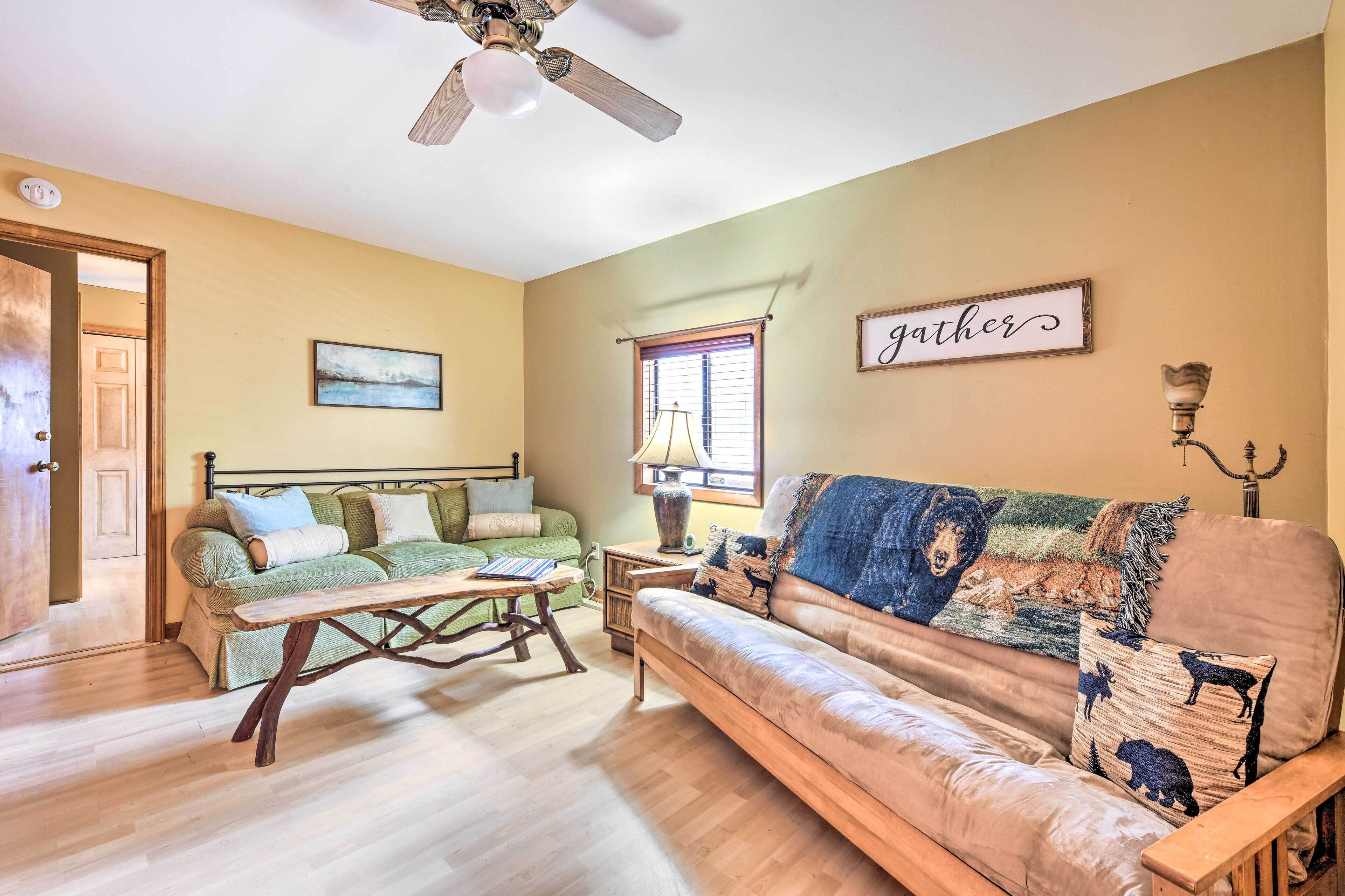 Best Location - Maggie Valley Cabin W/ Hot Tub! - Maggie Valley, NC