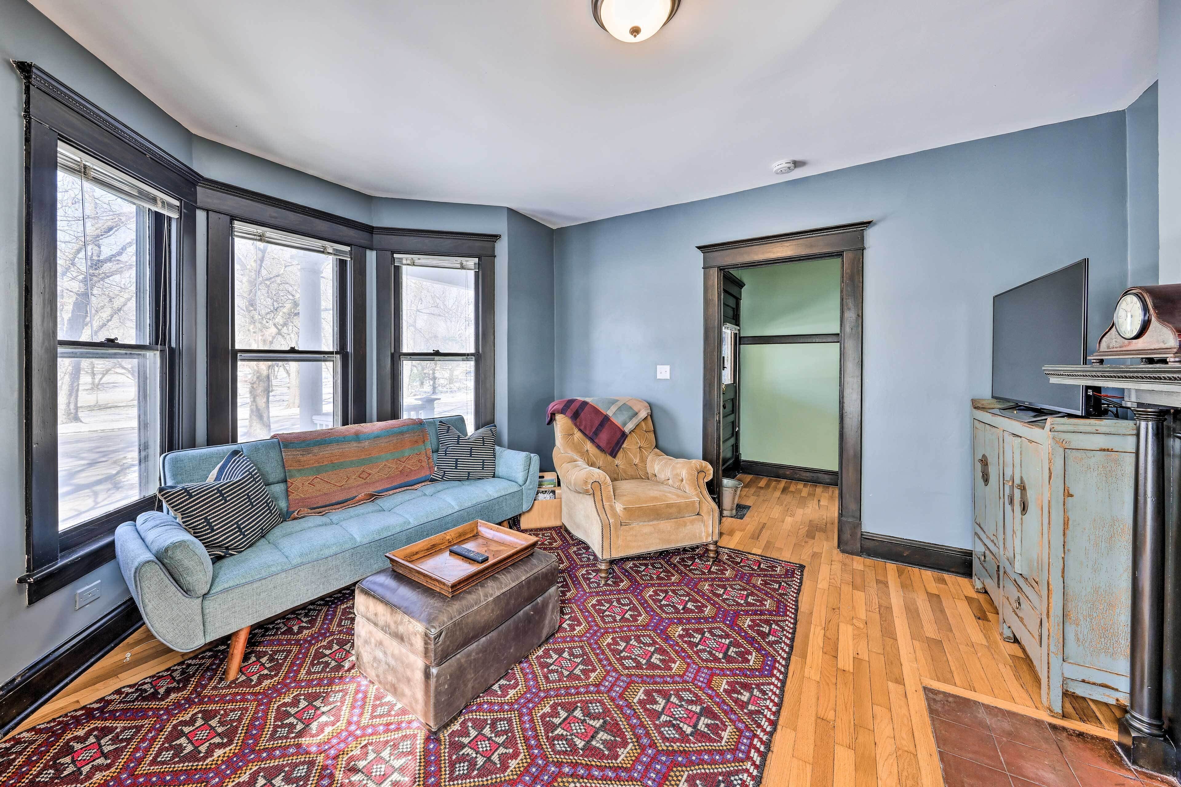 Newly Renovated Home Close to Dtwn Lawrence!