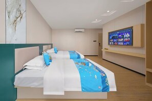 A hotel room with two beds, a TV on the wall, and a marble wall. - Lingzhi Hotel (Guangzhou)