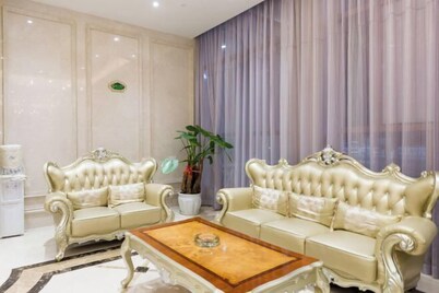 Vienna Hotel (Nanchang County Chengbi Lake)
