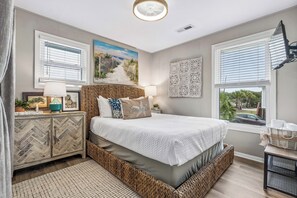 3 chambres, fer et planche à repasser, Wi-Fi, draps fournis