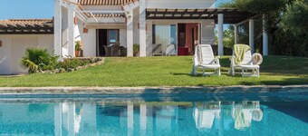 Villa Violeta with Pool, Garden & Wi-Fi