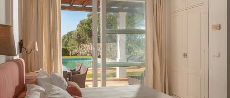 4 bedrooms, free WiFi, bed sheets