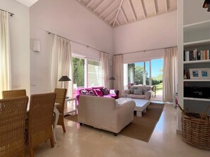 TV, fireplace - Villa Oleandro with Mountain Views, Pool, Garden and Wi-Fi (Benalup Casas Viejas)