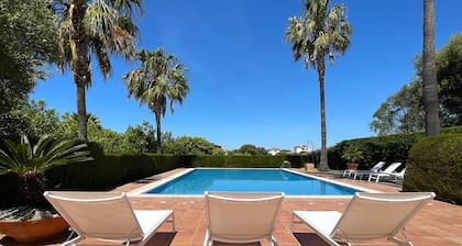 Villa Rosa avec piscine, jardin et Wi-Fi