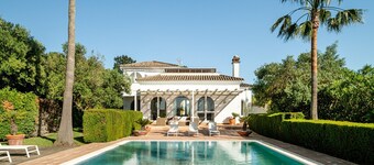 Villa Rosa with Pool, Garden and Wi-Fi