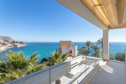 Luxury Villa Lizo with Fabulous View, Pool, Terrace & Wi-Fi