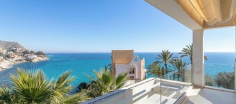 Luxury Villa Lizo with Fabulous View, Pool, Terrace & Wi-Fi