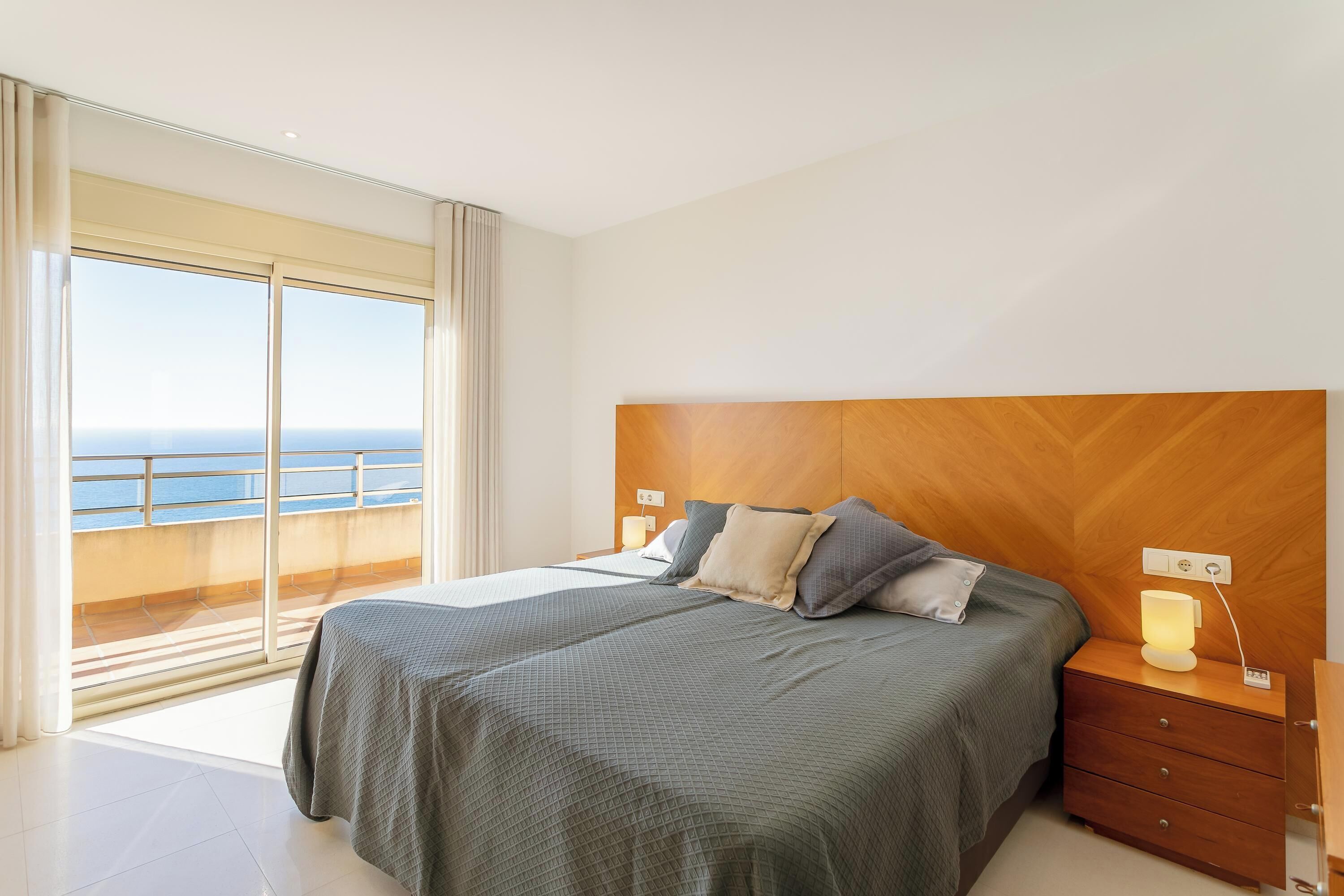 5 slaapkamers, een strijkplank/strijkijzer, gratis wifi, beddengoed