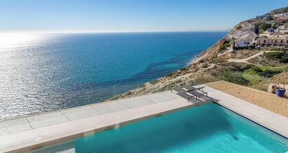 First Line Villa Mina with Spectacular Views, Pool & Wi-Fi
