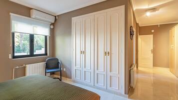 3 chambres, fer et planche Ă repasser, Wi-Fi gratuit, draps fournis