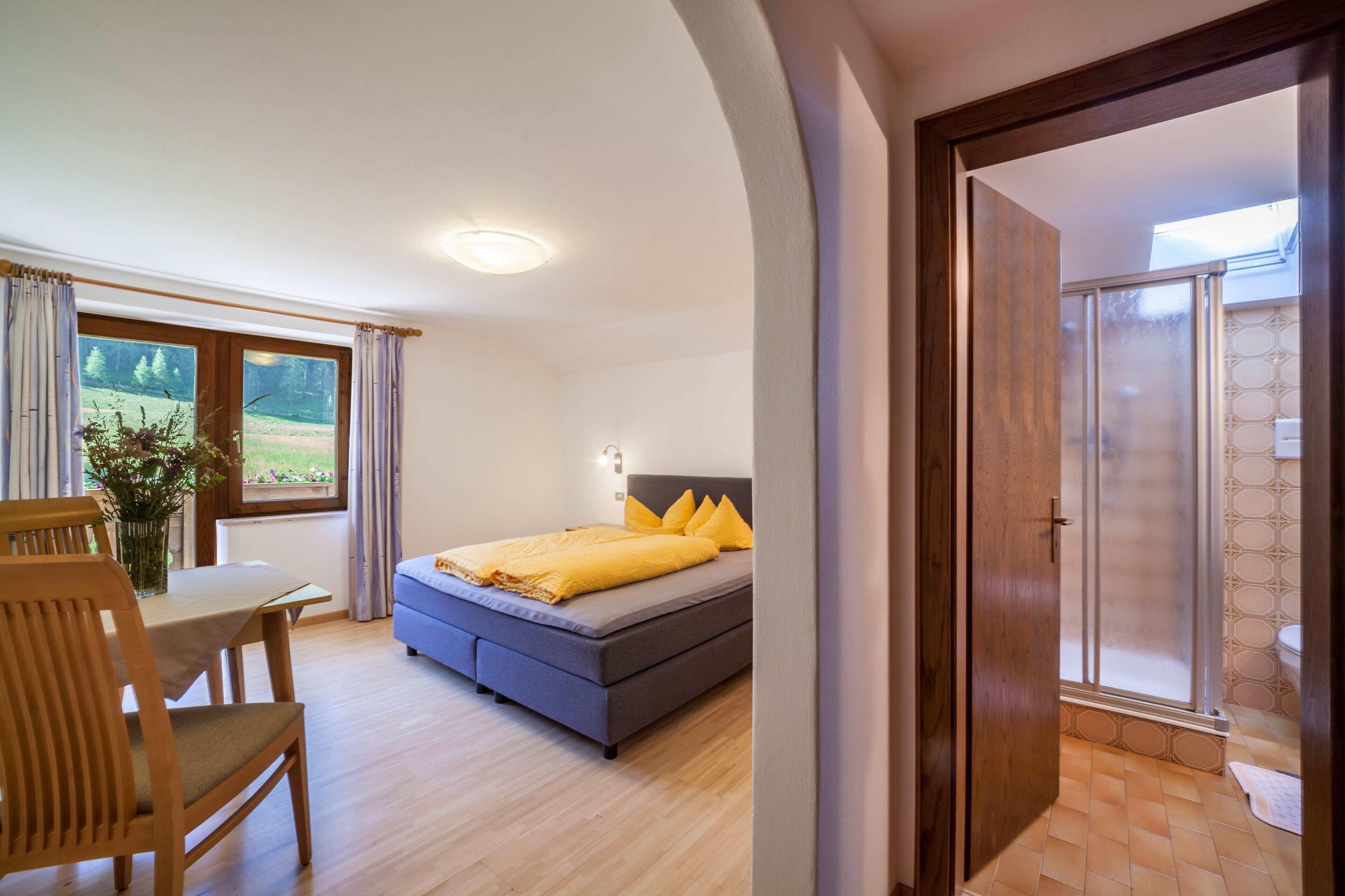 2 quartos, Wi-Fi de cortesia, roupa de cama