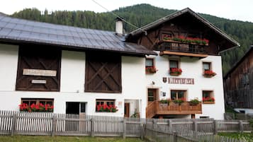 Esterni