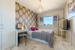 2 bedrooms, iron/ironing board, free WiFi, bed sheets