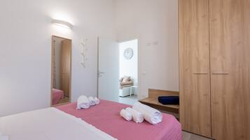 1 soverom, strykejern/-brett, wi-fi (inkludert) og sengetøy