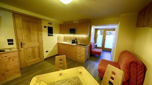 Interior - Flat Casciana - Baita Cusini with mountain view, wellness area and Wi-Fi (Livigno)