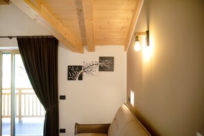 TV - Apartment 'Salient Casa Campacc' with Lake View, Garden, Terrace & Wi-Fi (Livigno)