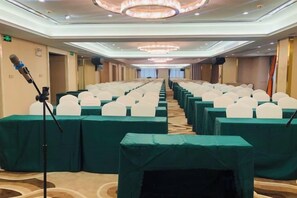 Unclassified image, 2 of 40, button - Huanyang Oriental Hotel (Shantou)