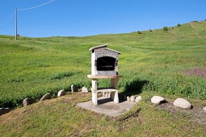 Property grounds - Apartment 'Stefan Trepalle' with Mountain View, Shared Garden and Wi-Fi (Trepalle)