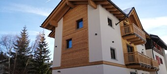 Appartement "Federia Casa Campacc" avec vue sur le lac, jardin, terrasse et Wi-Fi.