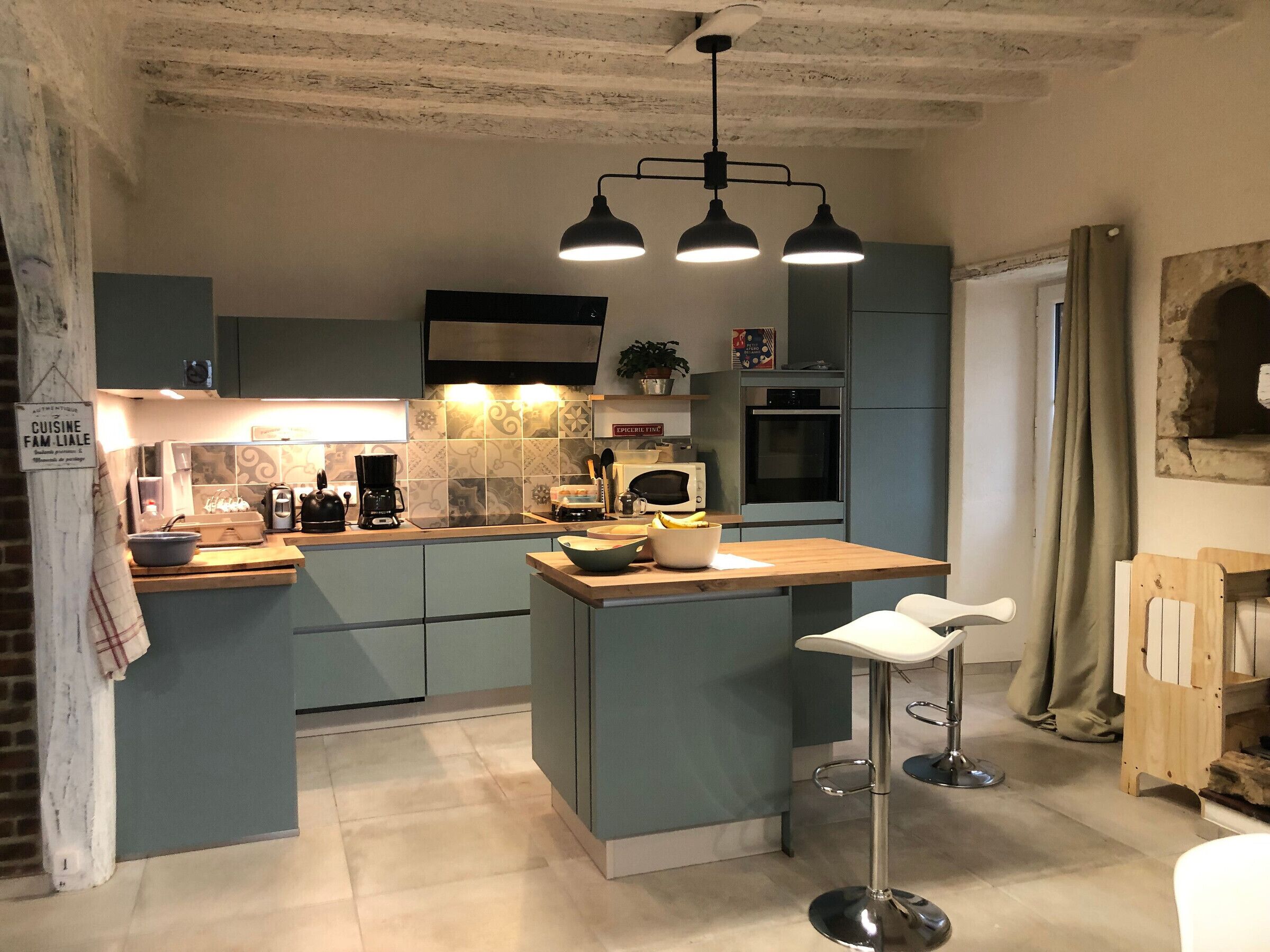 Gite Val-d'Étangson-Évaillé, 4 bedrooms, 10 persons
