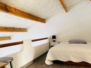 2 間睡房、床單