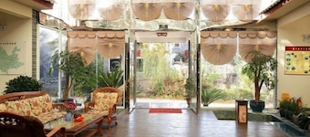 Domi Hotel Chain (Lijiang Ancient City Huama Street)