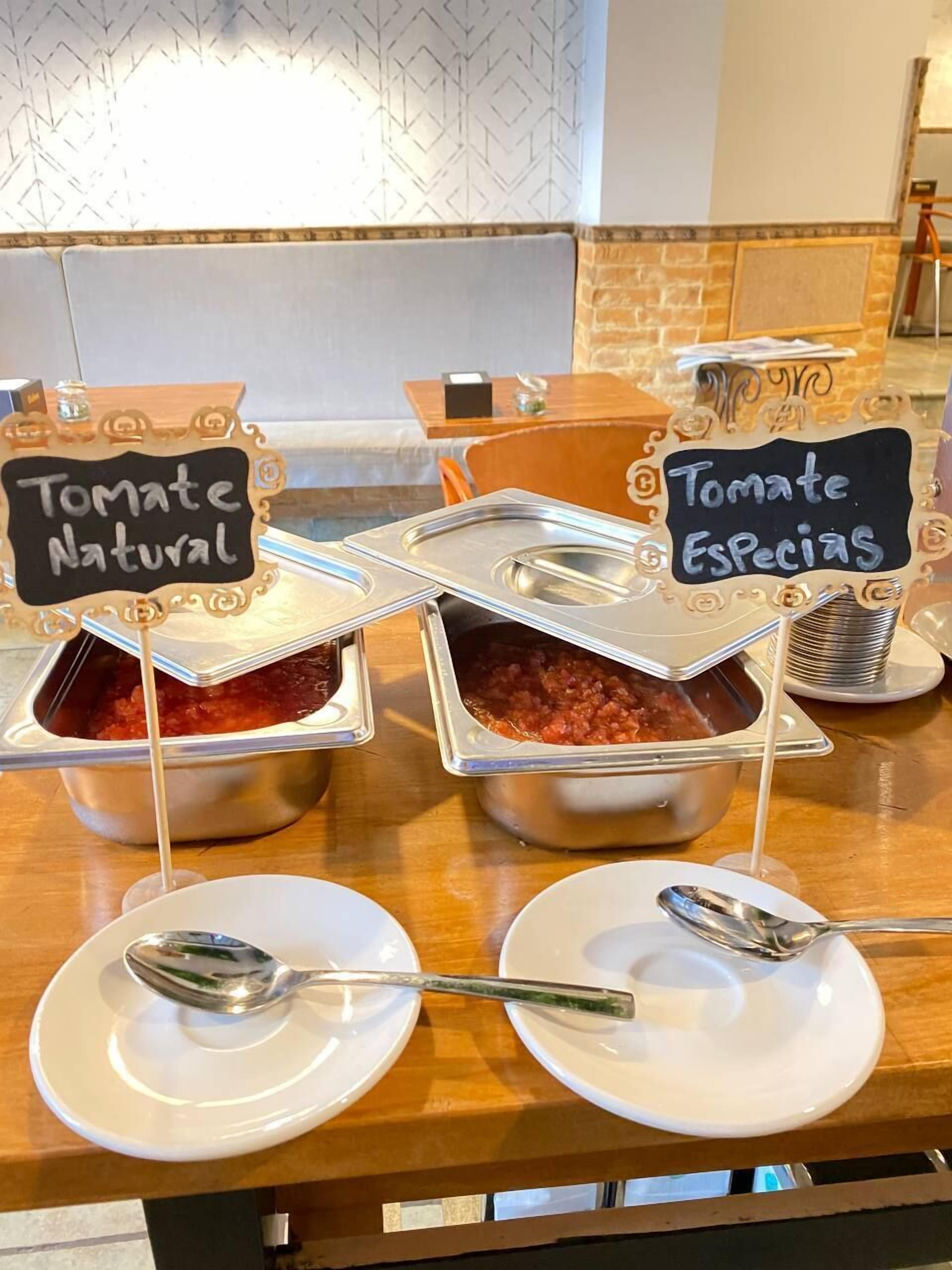 Sudah termasuk sarapan prasmanan setiap hari